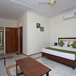Oyo 6708 Holiday Heaven Resort