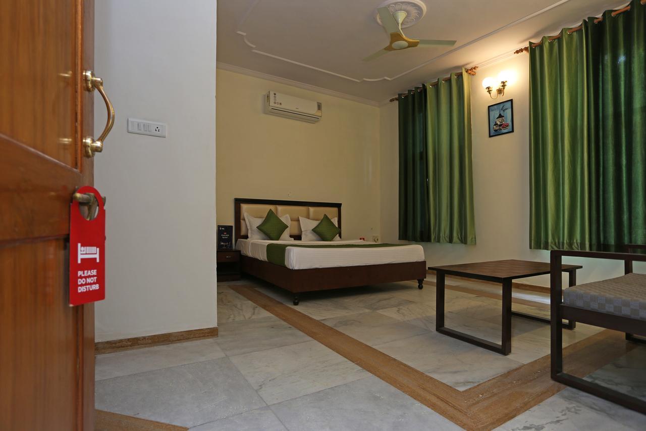 Oyo 6708 Heaven Hotel 3*